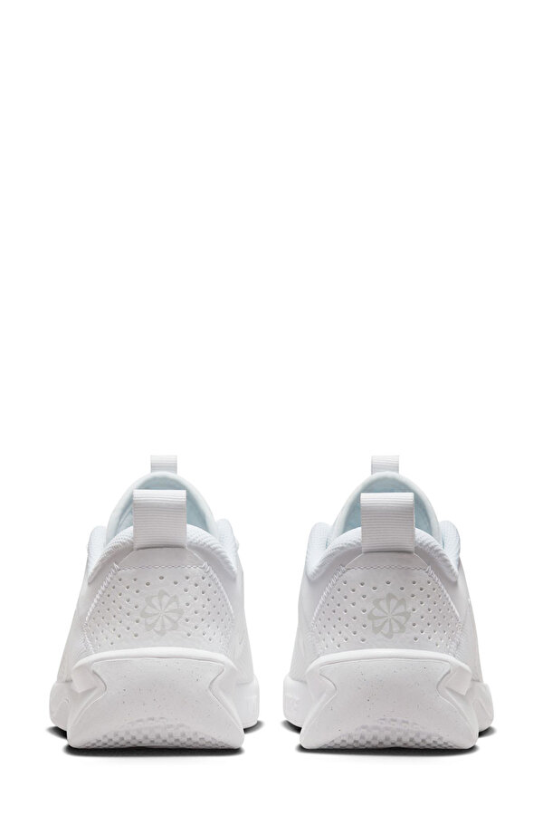 Nike Omni Multi-Court Beyaz Unisex Voleybol Ayakkabısı