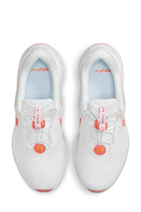 Nike Revolution 7 FlyEase Beyaz Kadın Koşu Ayakkabısı