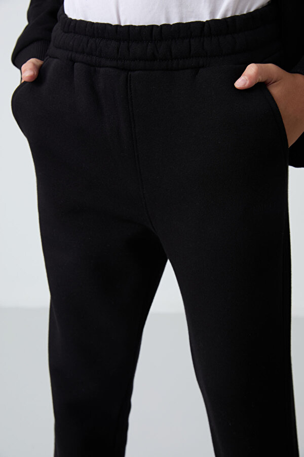 TOMMYLIFE Siyah Pamuklu Kalın İçi Tüylü Yumuşak Dokulu Standart Fit Nakışlı Erkek Çocuk Eşofman Takım - 11256