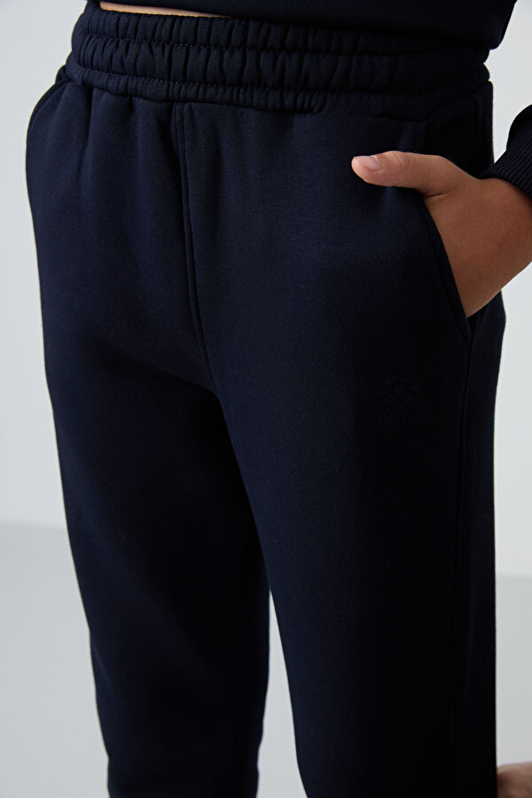 TOMMYLIFE Lacivert Pamuklu Kalın İçi Tüylü Yumuşak Dokulu Standart Fit Nakışlı Erkek Çocuk Eşofman Takım - 112