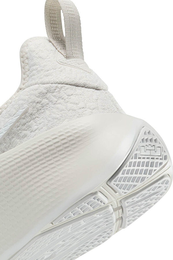 Nike LeBron TR 1 Beyaz Erkek Basketbol Ayakkabısı