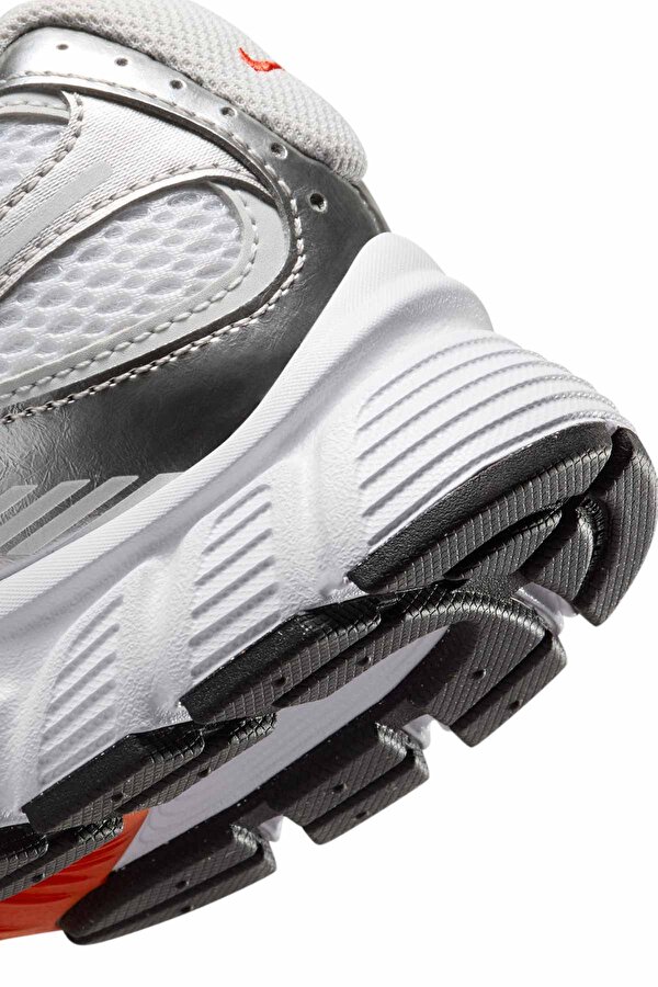 Nike W  V5 RNR Beyaz Kadın Koşu Ayakkabısı