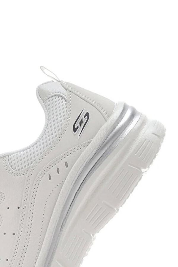Skechers FASHİON FİT Beyaz Kadın Comfort Ayakkabı