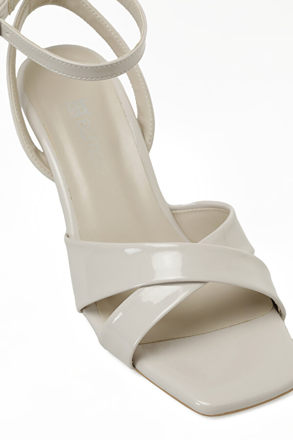 Butigo 25S-278 5FX Bej Kadın Topuklu Sandalet