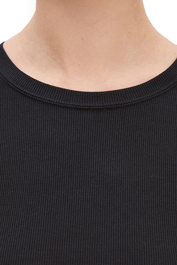 Reebok STUDIO STYLE TEE BLACK Woman Sleeve T-Sh