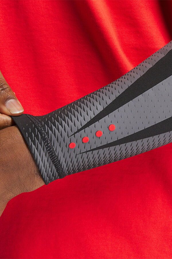 Reebok ERS PERFORM SLEEVE BLACK Man 729