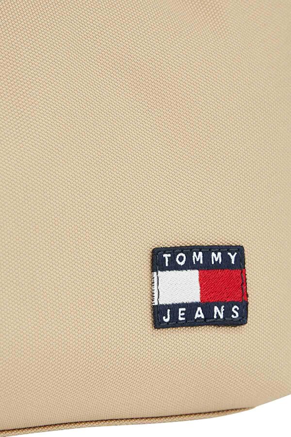Tommy Hilfiger TJW ESS DAILY SHOULDER BA Krem Kadın Omuz Çantası