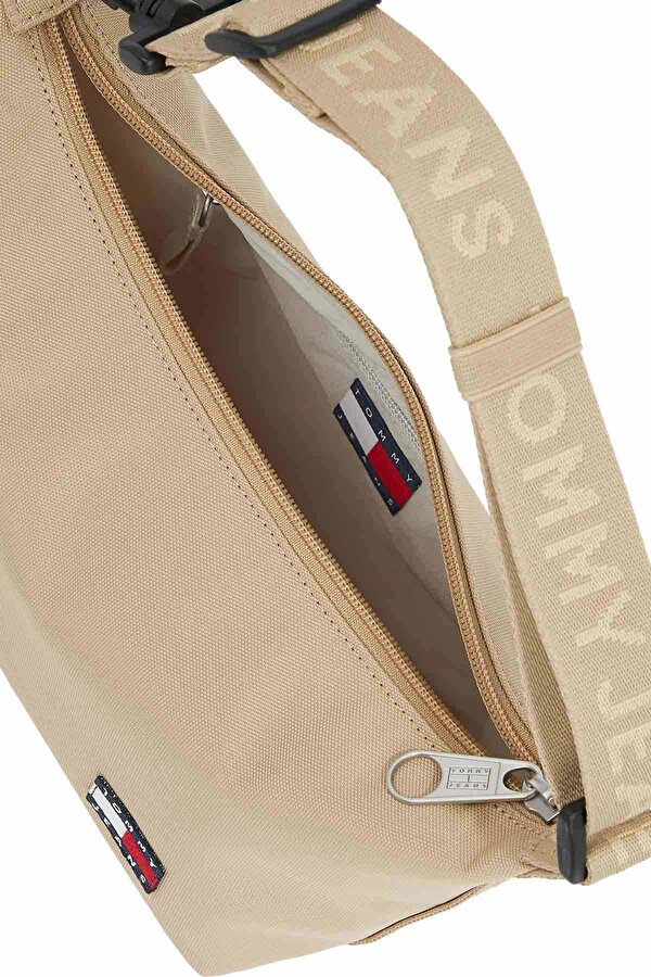 Tommy Hilfiger TJW ESS DAILY SHOULDER BA Krem Kadın Omuz Çantası