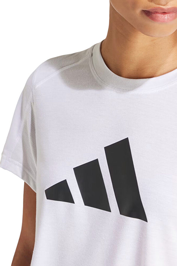 adidas TR-ES LOGO T WHITE Woman 054