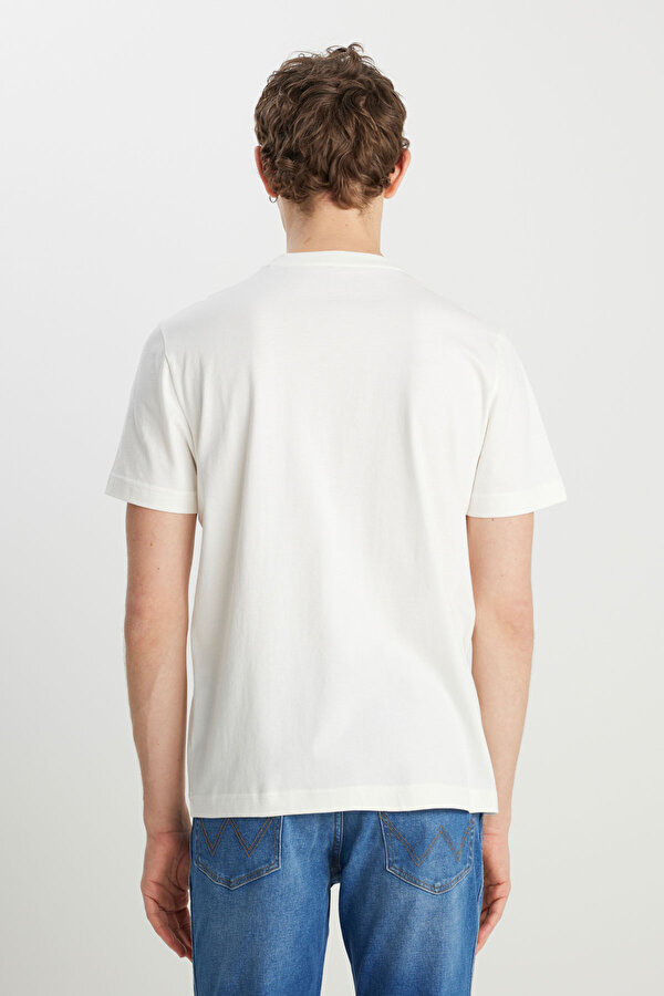 Wrangler Regular Fit Small Logo Beyaz Erkek Kısa Kol T-Shirt
