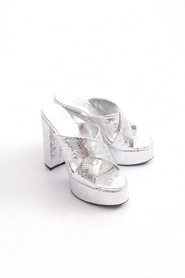 DGN 26 Kadin Kalin Taban Çapraz Şerit Terlik