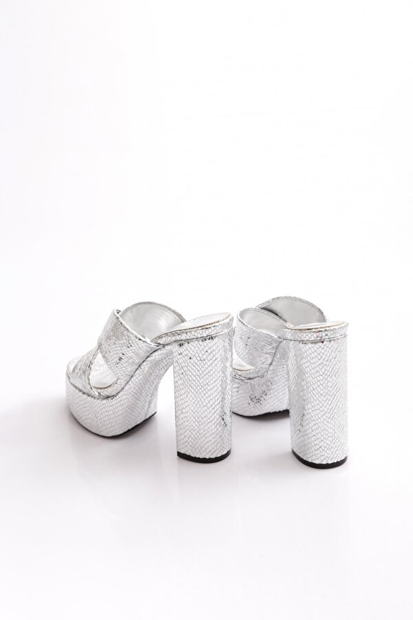 DGN 26 Kadin Kalin Taban Çapraz Şerit Terlik