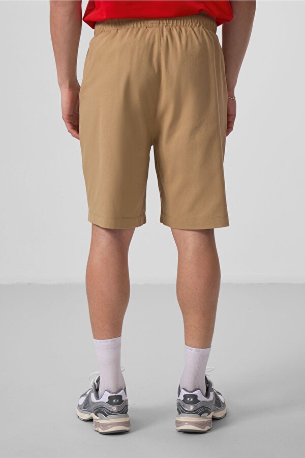 TOMMYLIFE Koyu Bej Standart Fit Dokuma Hafif Esnek Chino Erkek Şort - 81290