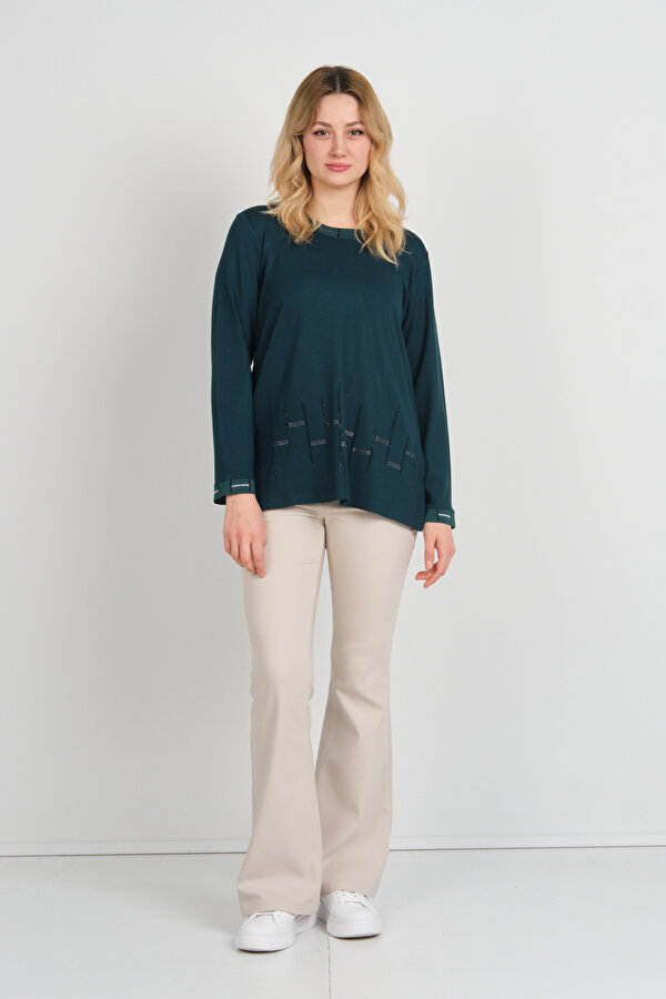 Detay Triko Kadın Taş İşlemeli Kolları ve Yakası Simli Yandan Yırtmaçlı Anne Bluz 5704 Zümrüt