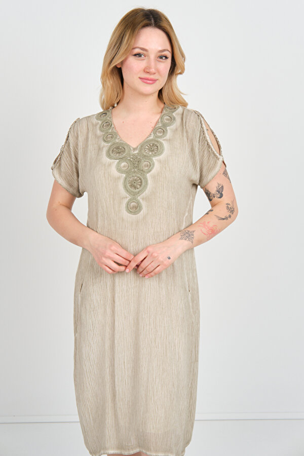 Ella Camelia Kadın Omuz Detaylı Çift Cepli Kendinden Desenli Elbise 19E074 Yeşil