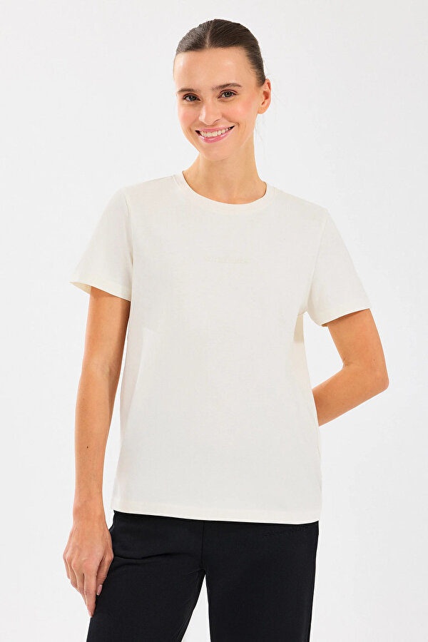 Skechers W Essential Crewneck T-Sh KIRIK BEYAZ Kadın Kısa Kol T-Shirt