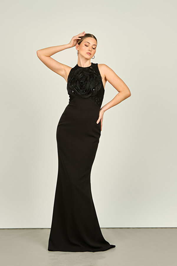 Ömür Inn Kadın Halter Yaka Göğsü Gül Detaylı Balık Form Abiye Elbise 4149 Siyah