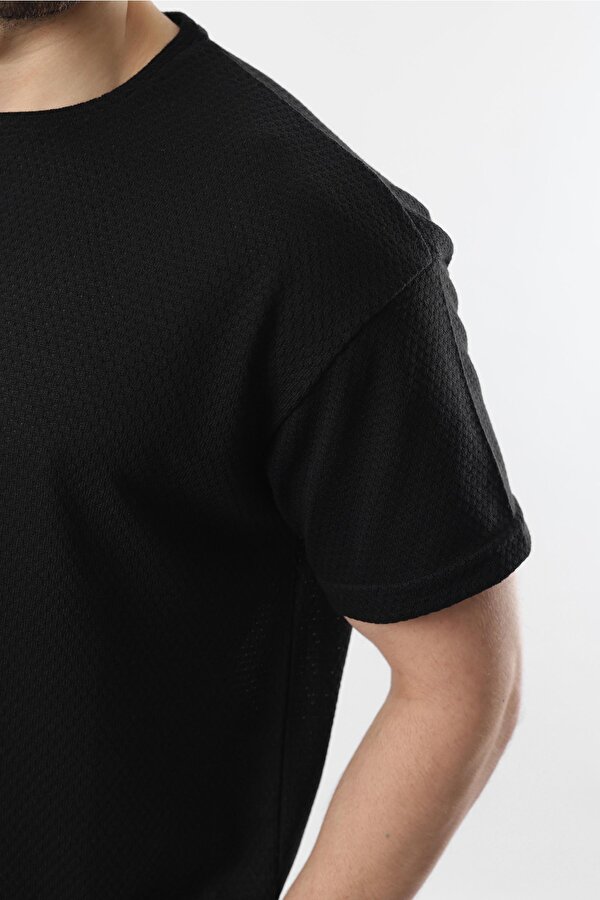 Madmext Siyah Bisiklet Yaka Erkek T-shirt E7128