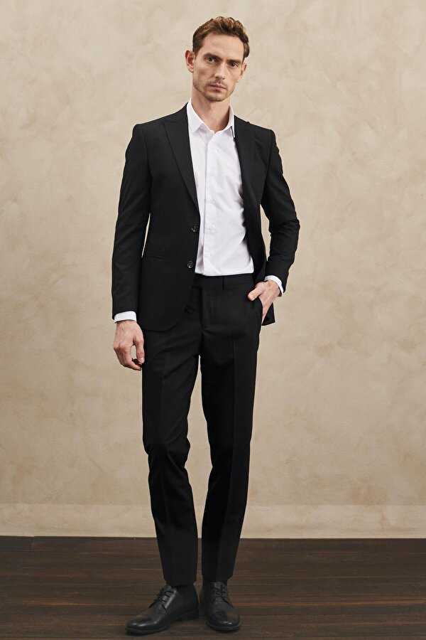 Altınyıldız Ekstra Slim Fit Dar Kesim Kırlangıç Yaka Siyah Takım Elbise 4a3010000064