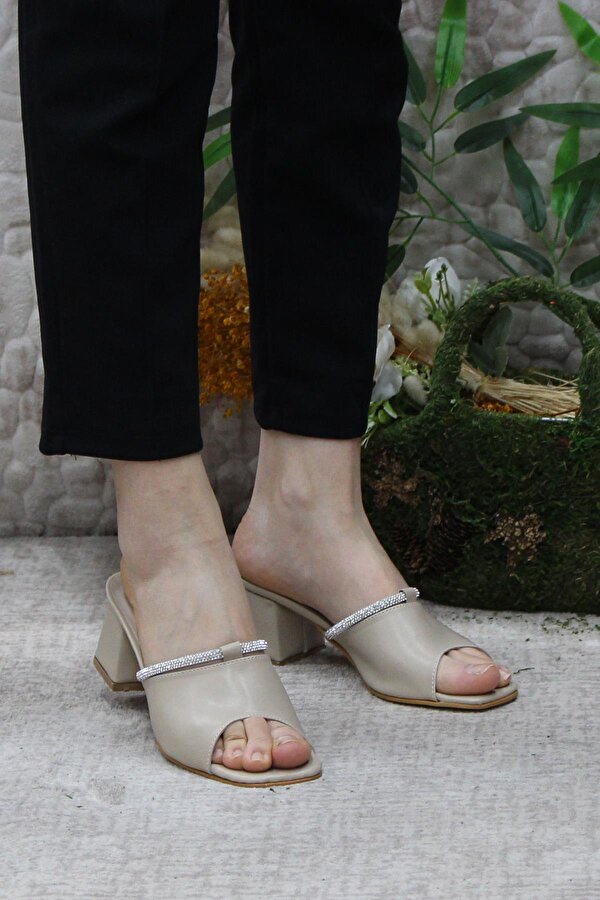 Fort 6395 Taşlı Topuklu Kadın Terlik