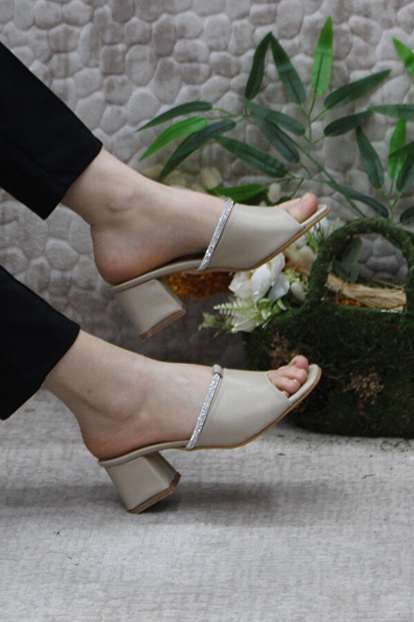 Fort 6395 Taşlı Topuklu Kadın Terlik