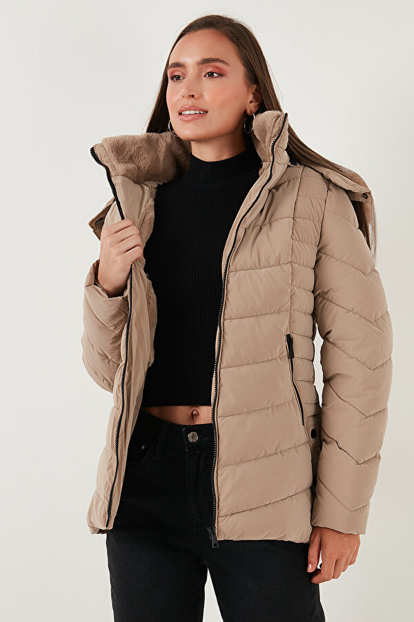 Lela Bayan Mont 497MARA BEJ