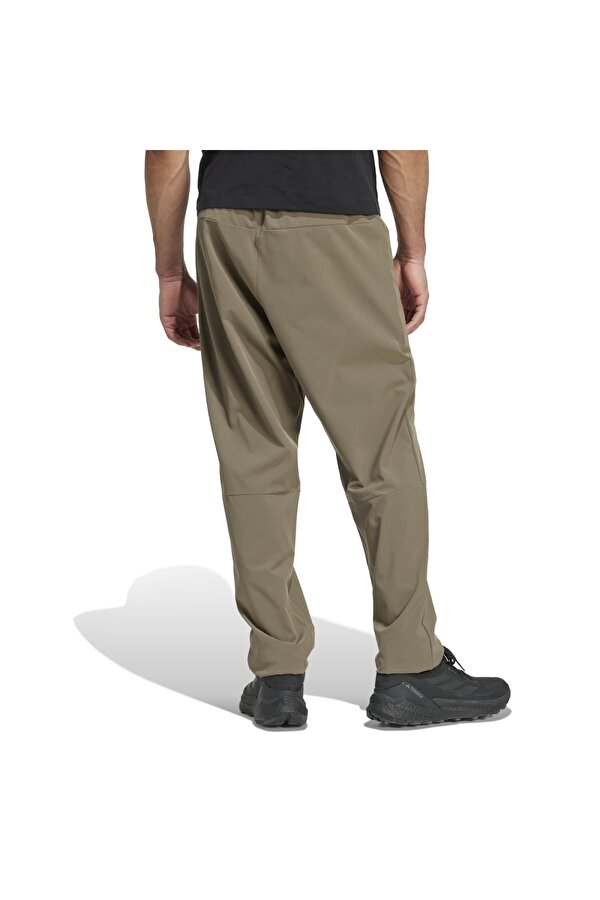 adidas Erkek Koşu - Yürüyüş Eşofman Altı Multi Essentials Stretch Pants Jm3130