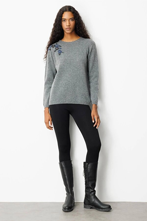 Desen Triko Kadın Sıfır Yaka Omzu İşlemeli Yün Kazak 25204 Füme