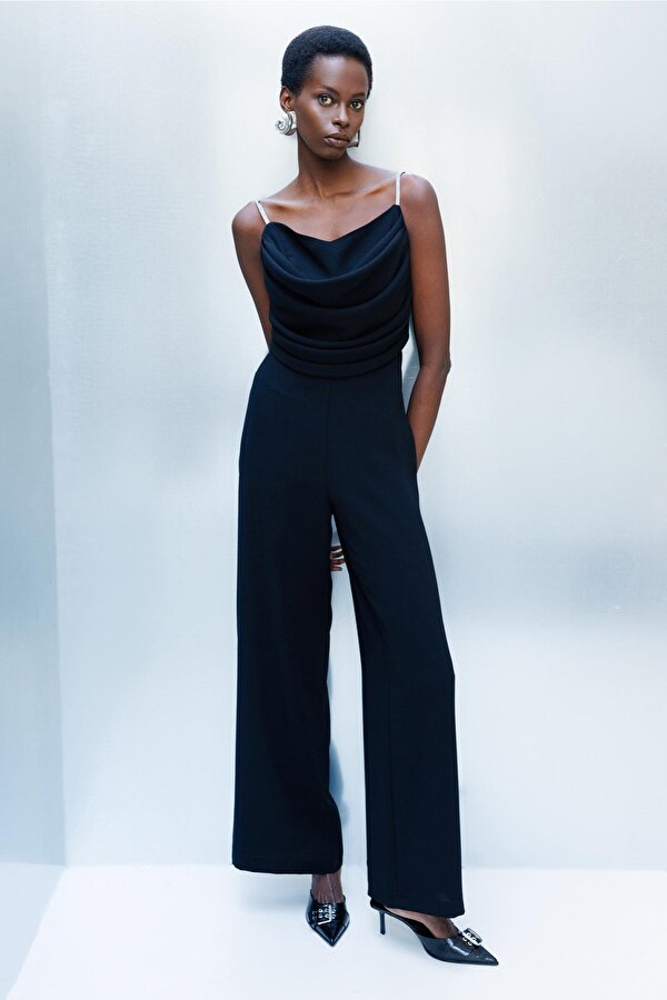 Kadın Drape Detaylı Askılı Tulum M06657 Siyah