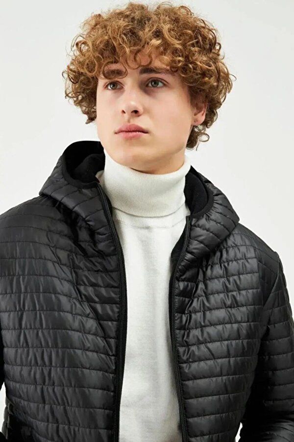 D1fference İçi Astarlı Su ve Rüzgar Geçirmez Cepli Kapüşonlu Erkek Mont