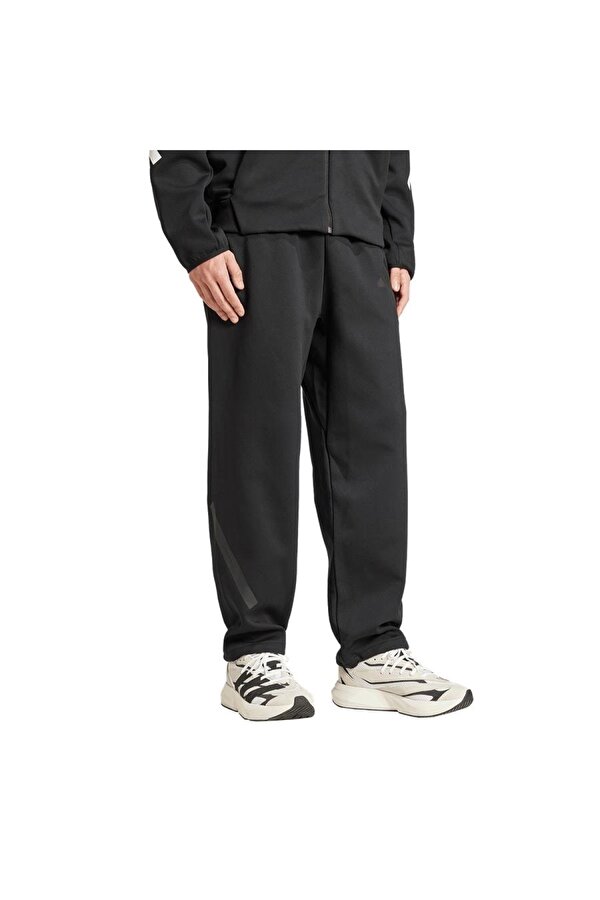 adidas %57 polyester (geri dönüştürülmüş), %43 pamuk