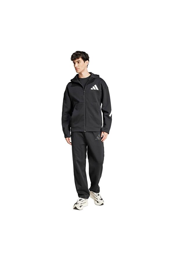 adidas %57 polyester (geri dönüştürülmüş), %43 pamuk