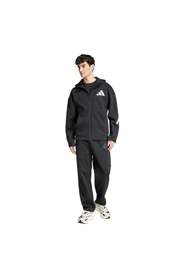 adidas %57 polyester (geri dönüştürülmüş), %43 pamuk