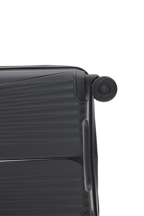 United Colors of Benetton Benetton 8015 Orta Boy  Polipropilen Kırılmaz Valiz  Tekerlekli Valiz SİYAH