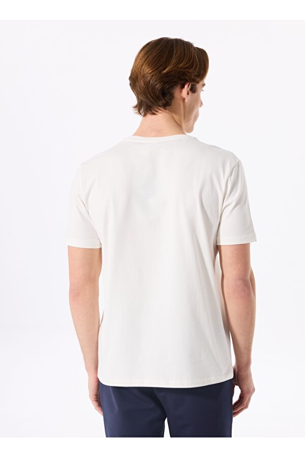 Discovery Expedition D5SM-TST3645 Kırık Beyaz Bisiklet Yaka Relaxed Baskılı Erkek T-Shirt