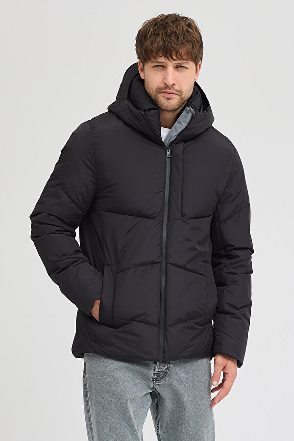 Rodi Erkek Kapuşonlu Mont 950