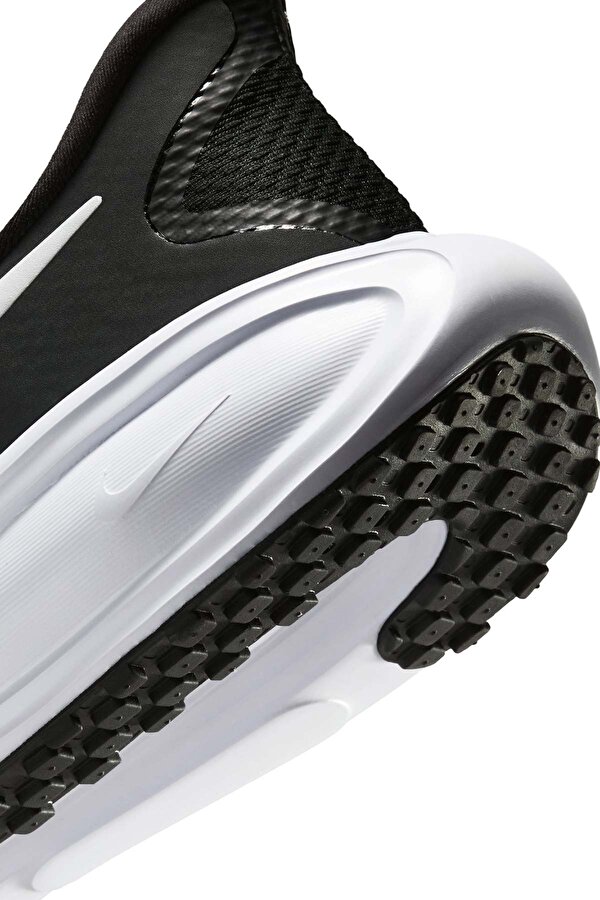 Nike Siyah Nike Revolution 8