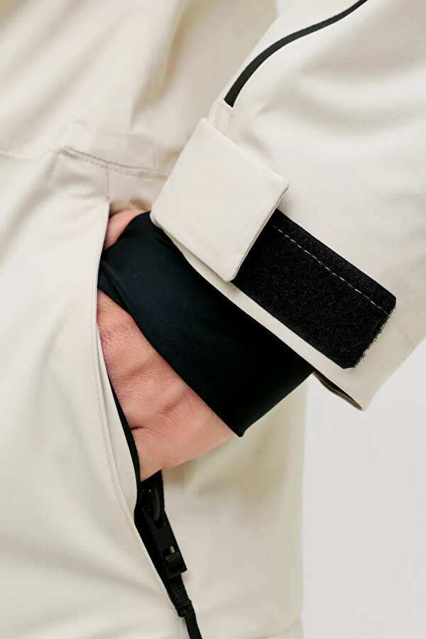 Jack & Jones Erkek Jjalpes Kapüşonlu Su ve Rüzgar Geçirmez Mont 12284649 Taş