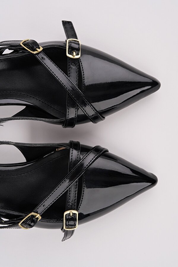 Muggo LUMİNA Sivri Burun Arkası Açık Kemer Detaylı İki Bantlı Kadın Kısa Topuklu Ayakkabı