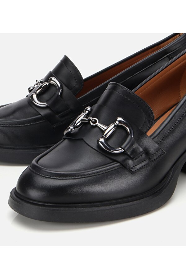 Hotiç Kadın Deri Siyah Tokalı Yüksek Topuklu Klasik Loafer