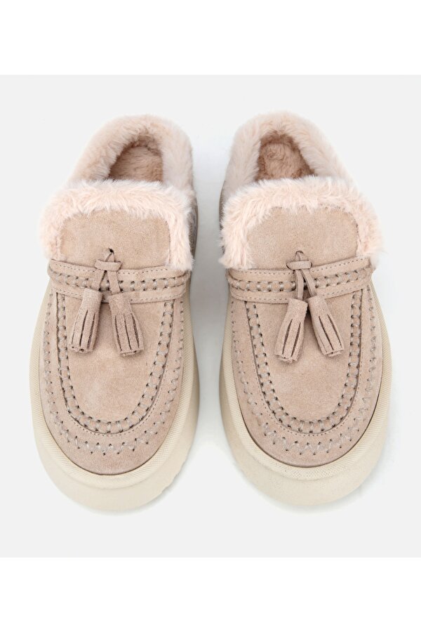 Hotiç Kadın Süet Deri Bej İçi Kürklü Püskül Detaylı Düz Terlik