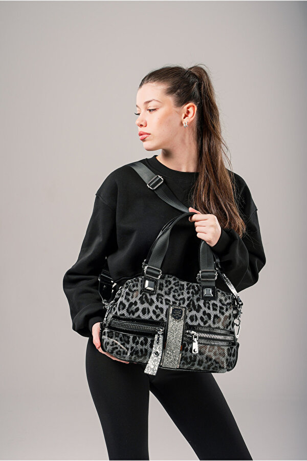 Ççs 18000 Kadın Siyah Leopar Desenli Çapraz Askılı Omuz Çantası – Çok Bölmeli Şık Tasarım