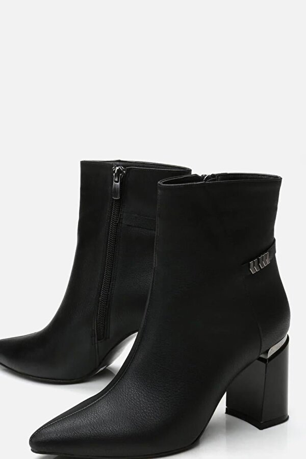Yaya By Hotiç Kadın Siyah Fermuarlı Kalın Topuklu Bot