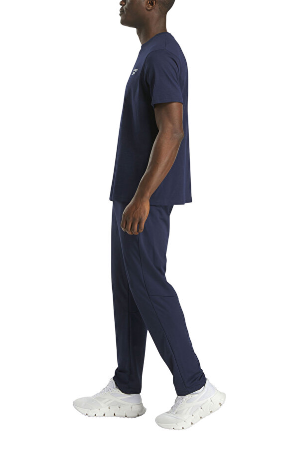 REEBOK CODY SMALL LOGO CREW NECK 054