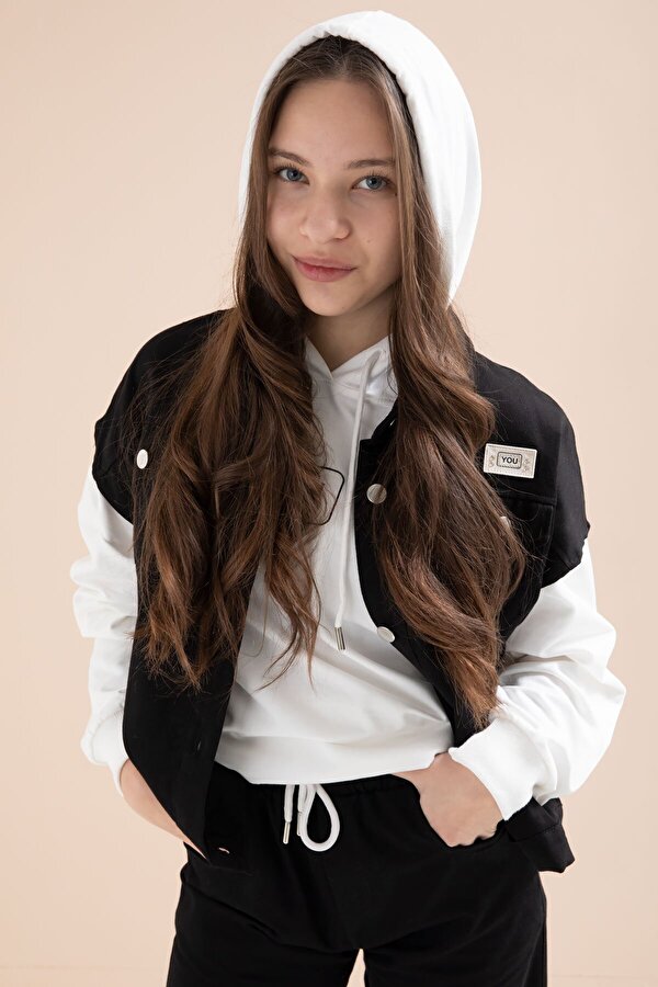 Cansın Mini Siyah Düğmeli Sıfır Kol Yelekli Geniş Paça Pantolonlu Kız Çocuk Kapüşonlu 3lü Takım 23602