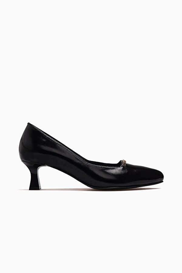 Kadın Günlük Topuklu Stiletto Ayakkabı 26y 26532529y Siyah Rugan