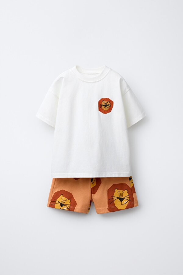 Unisex Çocuk Pamuklu Beyaz Aslan Temalı T-Shirt Şort Takım - Desenli Yazlık 2'li Set