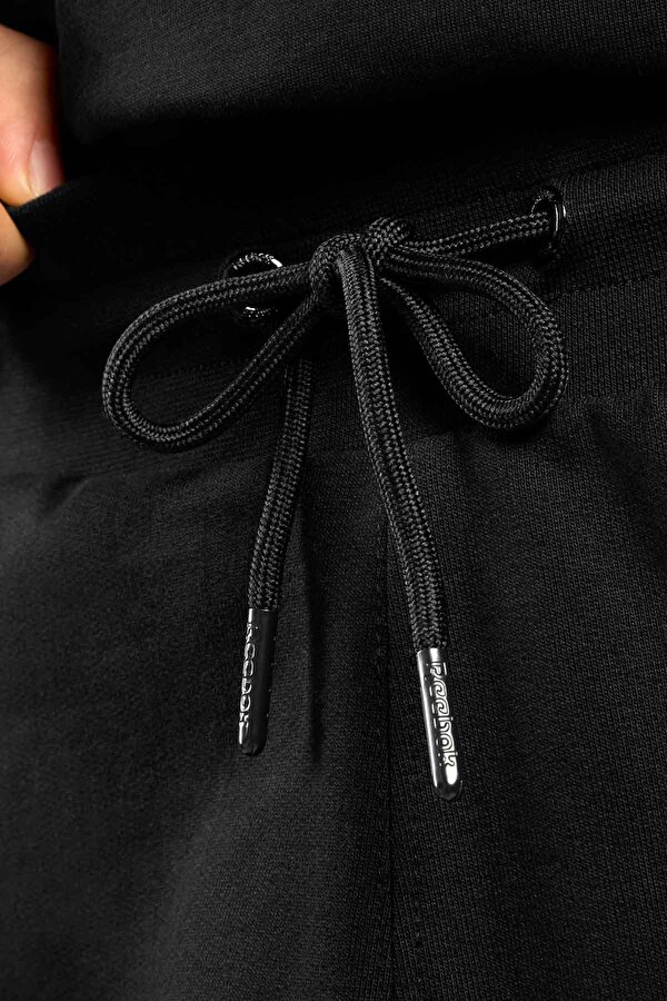 Reebok STUDDED LOGO SHORTS BLACK Woman 337